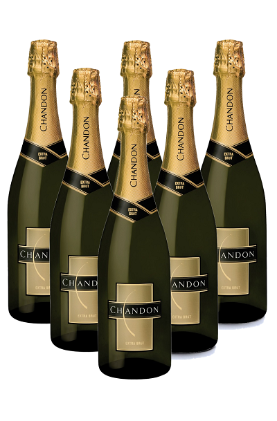 In keeping with the style established when the winery was founded, Chandon Extra Brut captures the expression of California’s vineyards. Its crisp and fresh flavor profile relies on a blend of the three traditional grape varietals used in Champagne — Chardonnay, Pinot Noir and Pinot Meunier — and adds a celebratory note to any occasion.