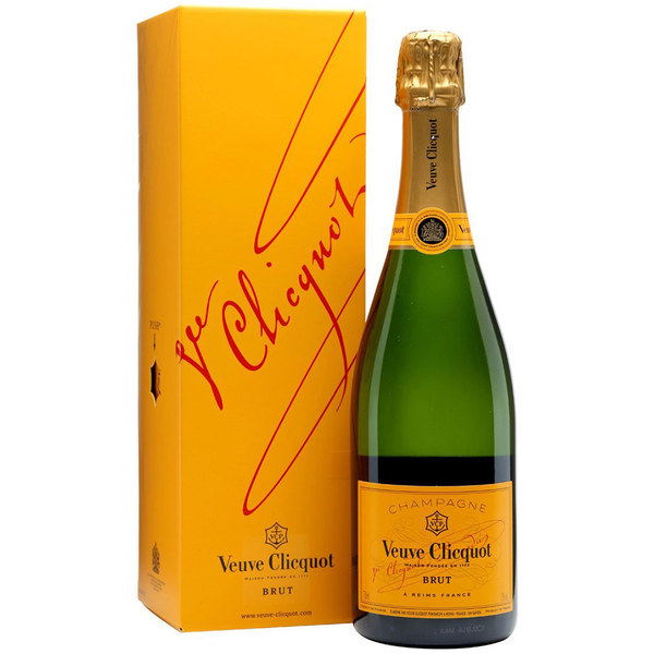 Buy Veuve Clicquot Brut 750ml w/Gift Box at the best price